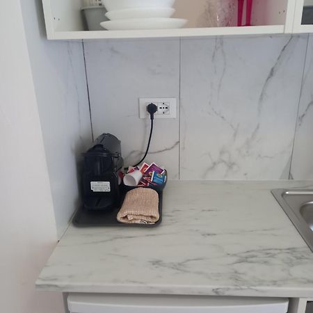 Minihouselarissa Diverona Bagian luar foto
