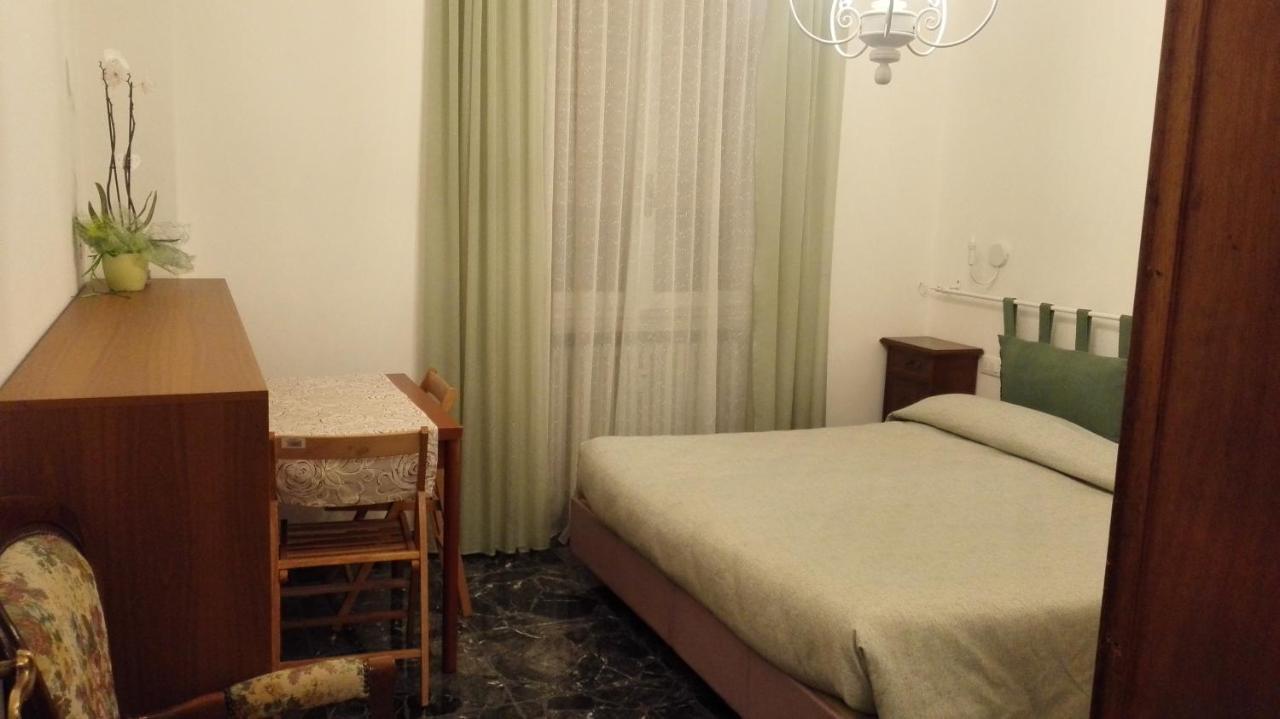 Minihouselarissa Diverona Bagian luar foto