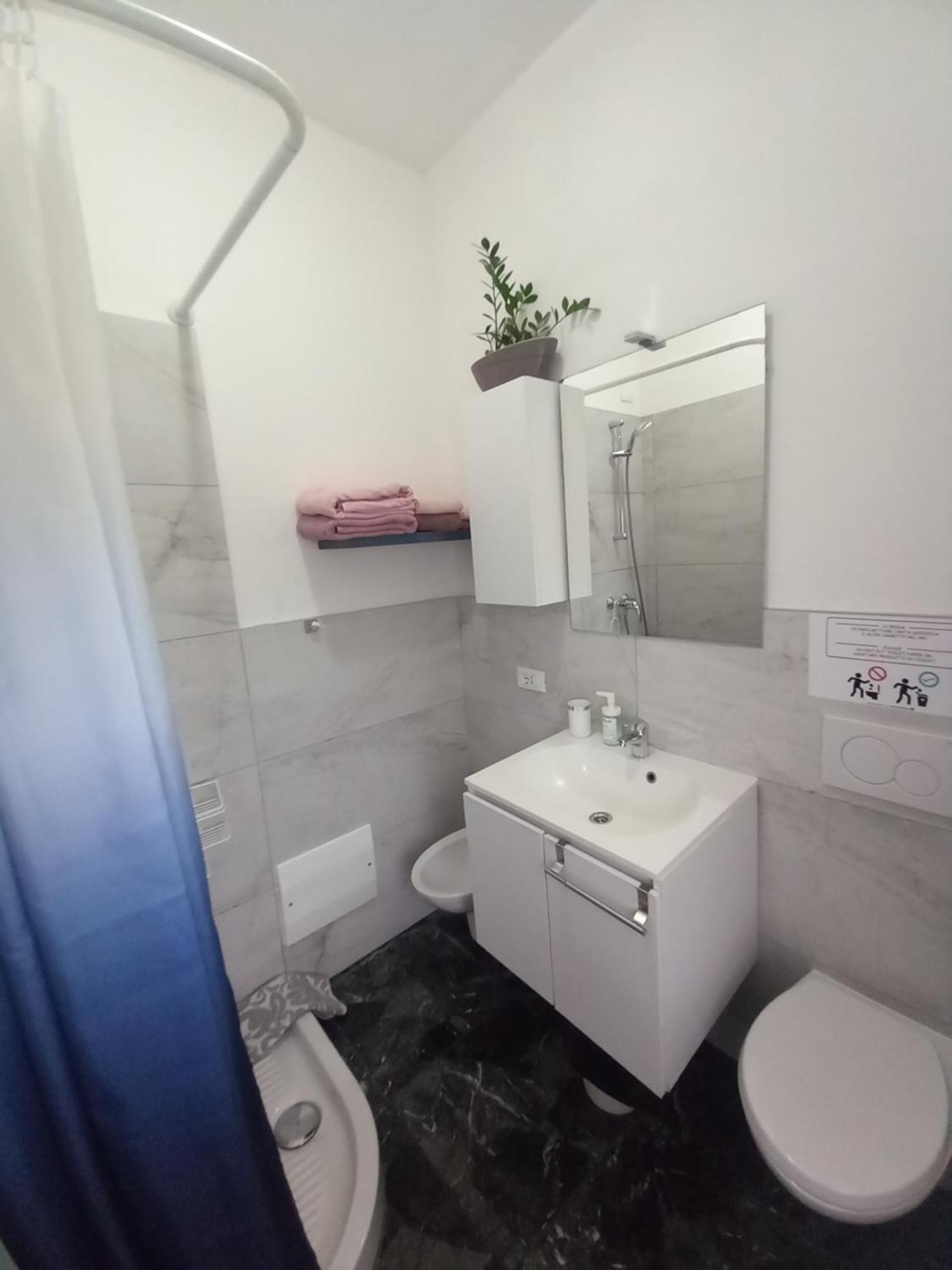 Minihouselarissa Diverona Bagian luar foto